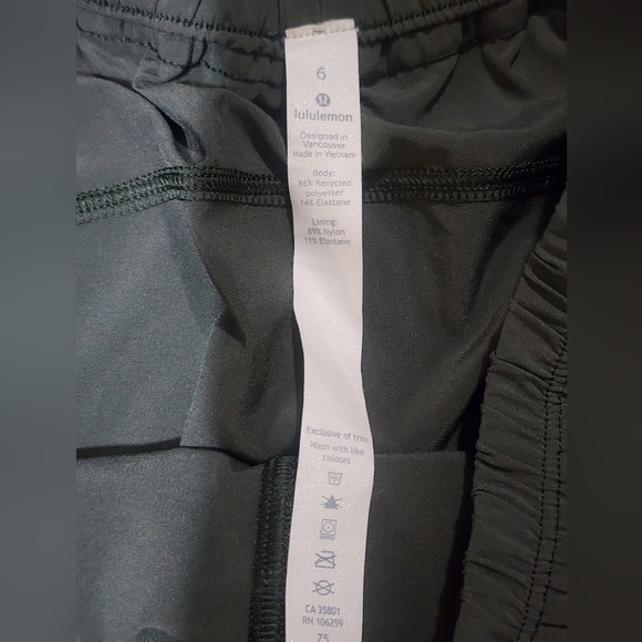 Lululemon Final Play Crop Pant 23" Size 6 Evergreen Casual Loungwear - Picture 9 of 10